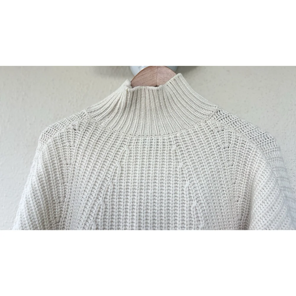 J Crew Front-Pocket Ivory Turtleneck Sweater Merino Wool Size XL Chunky Thick